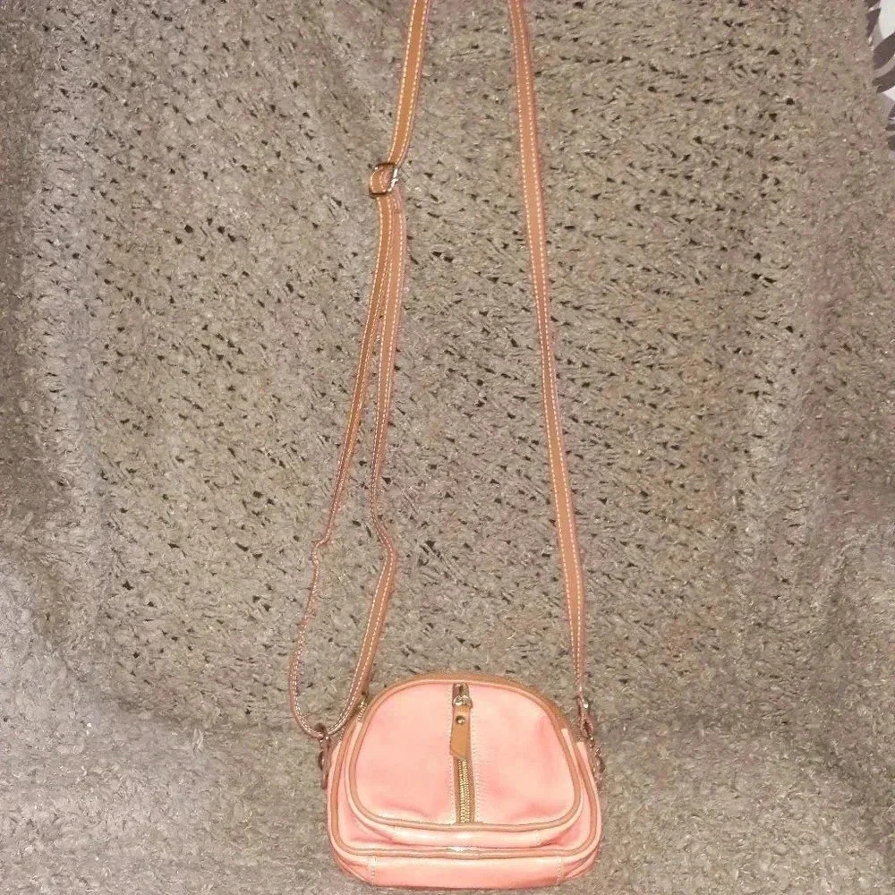VALENTINA-Italy-Genuine Patent Leather Crossbody Handbag-Coral/Orange-Near Mint